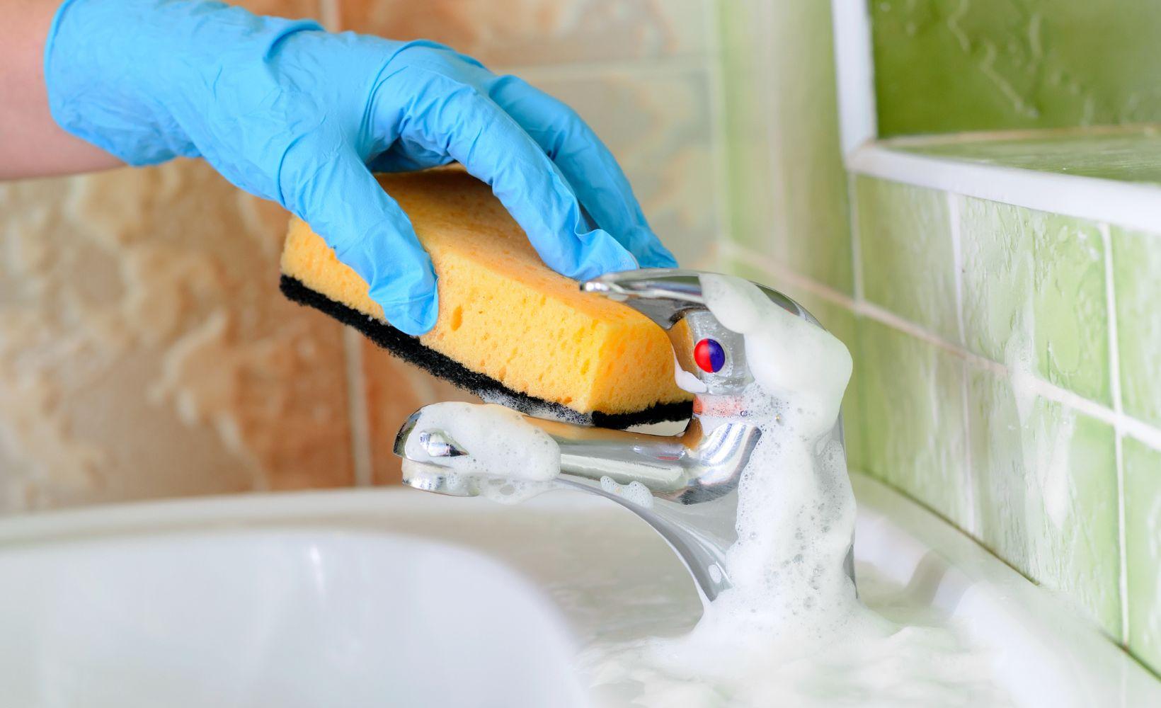 Les strategies efficaces pour le nettoyage et detartrage de vos robinets 1